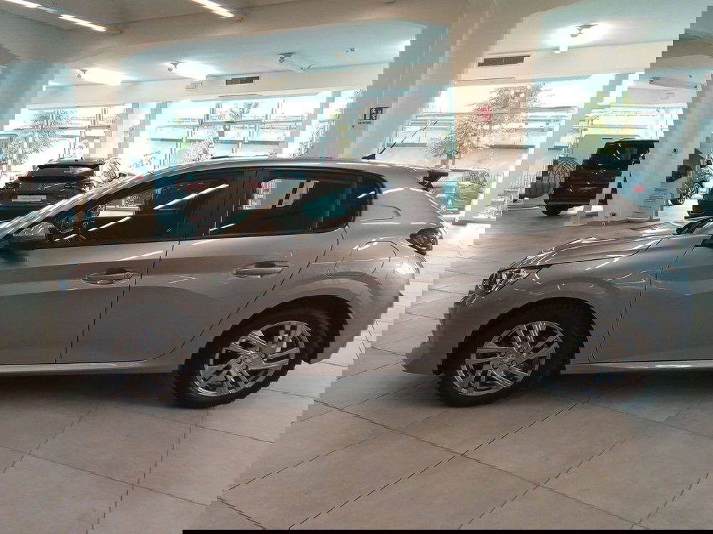 Peugeot 208 usata a Rimini (3)