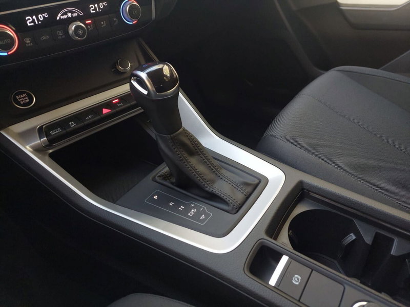 Audi Q3 Sportback usata a Bari (11)