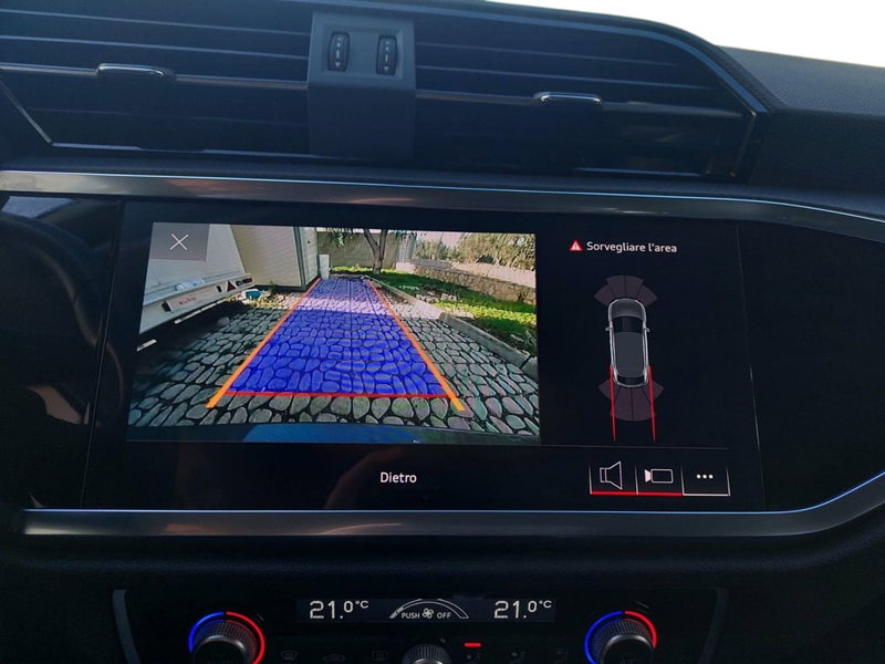 Audi Q3 Sportback usata a Bari (12)