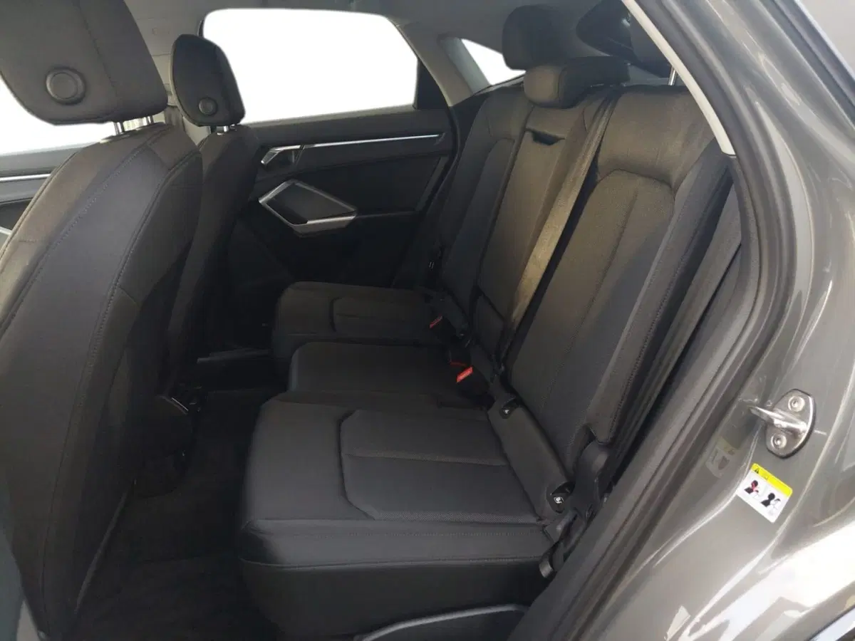 Audi Q3 Sportback usata a Bari (16)