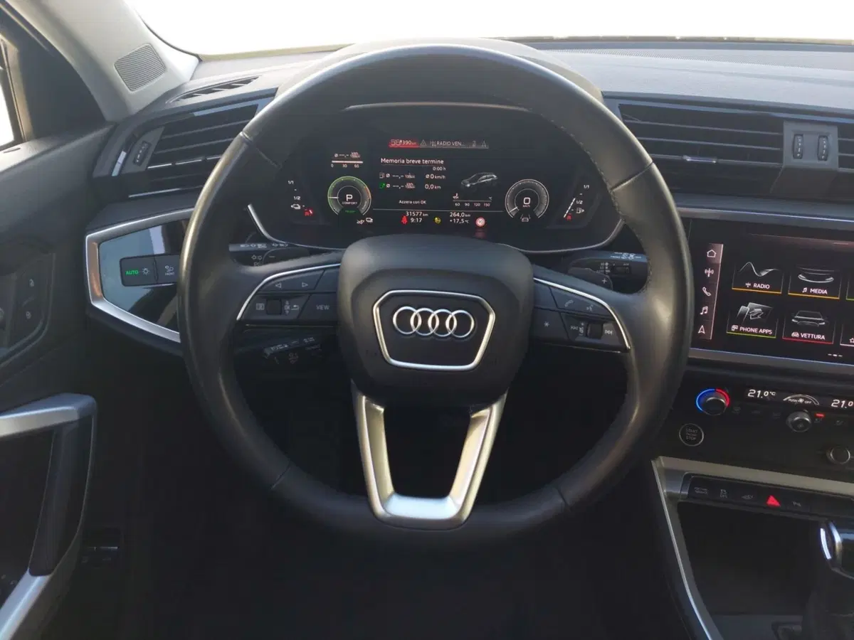 Audi Q3 Sportback usata a Bari (3)