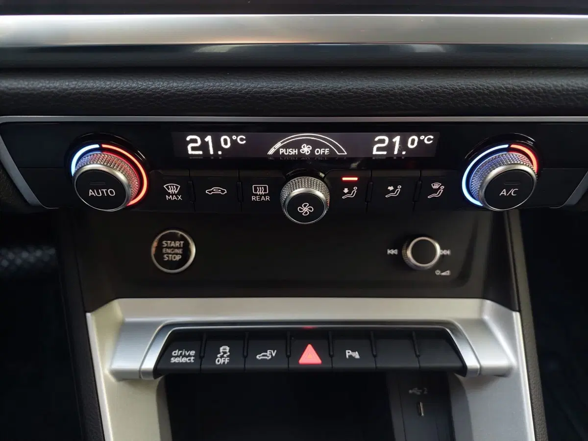 Audi Q3 Sportback usata a Bari (8)