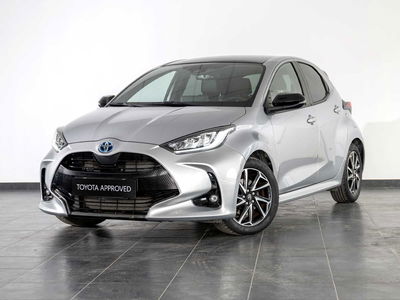 Toyota Yaris 1.5 Hybrid 5 porte Lounge del 2021 usata a San Severo