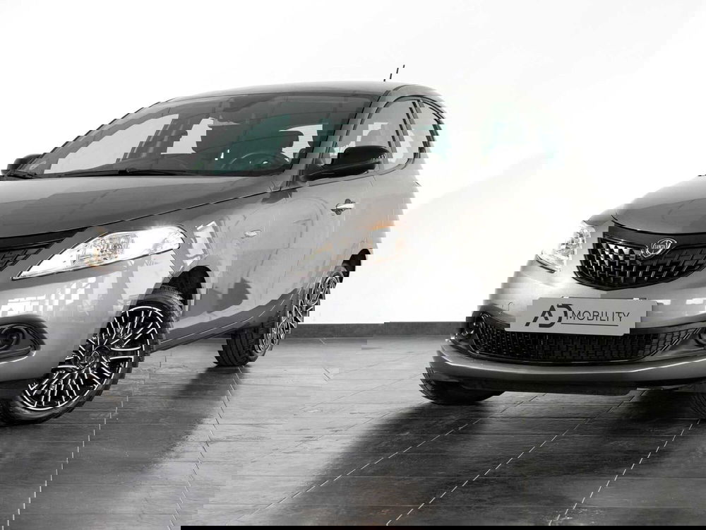 Lancia Ypsilon usata a Foggia