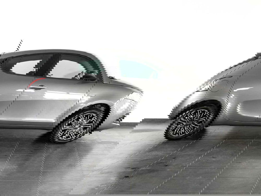 Lancia Ypsilon usata a Foggia (13)