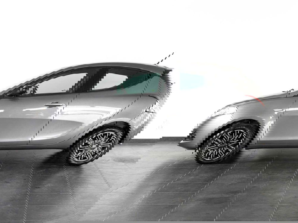 Lancia Ypsilon usata a Foggia (2)