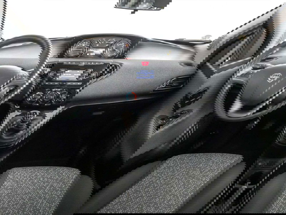 Lancia Ypsilon usata a Foggia (8)