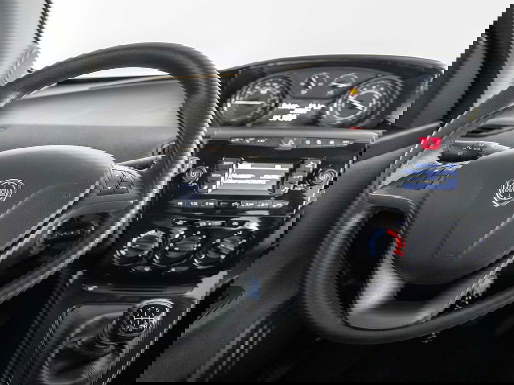 Lancia Ypsilon usata a Foggia (9)