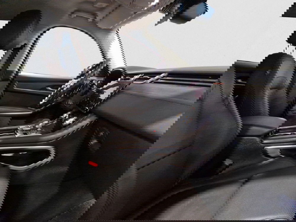 Jaguar F-Pace usata a Livorno (3)