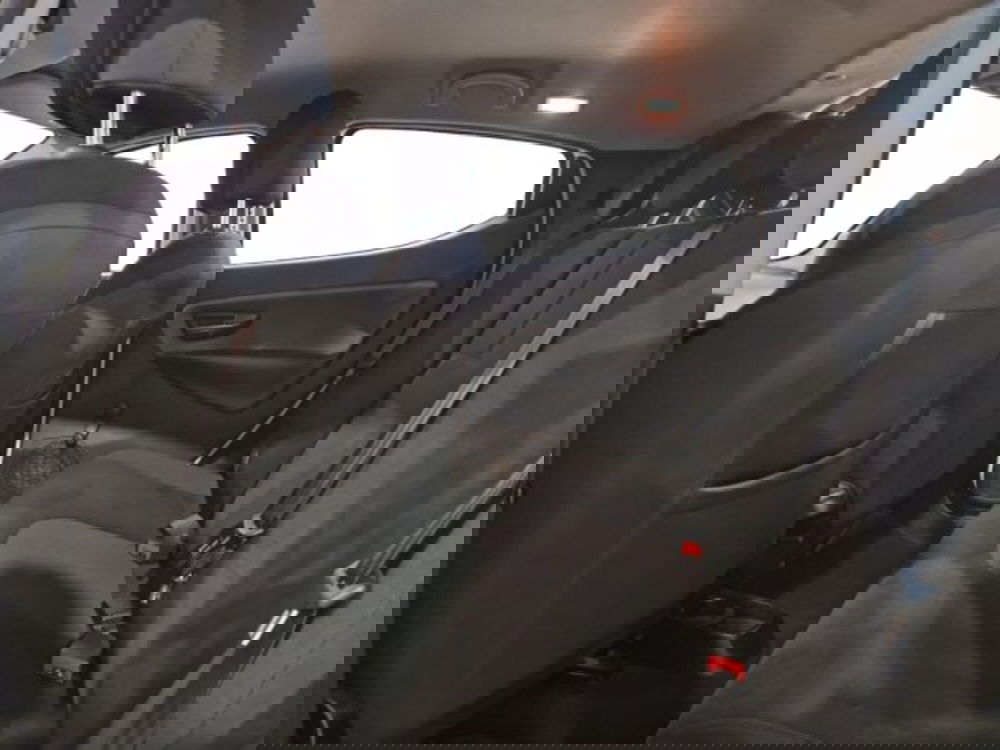 Lancia Ypsilon usata a Livorno (15)