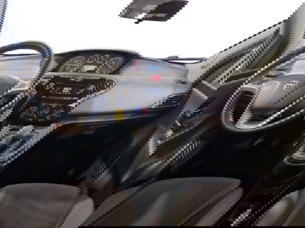 Lancia Ypsilon usata a Livorno (9)