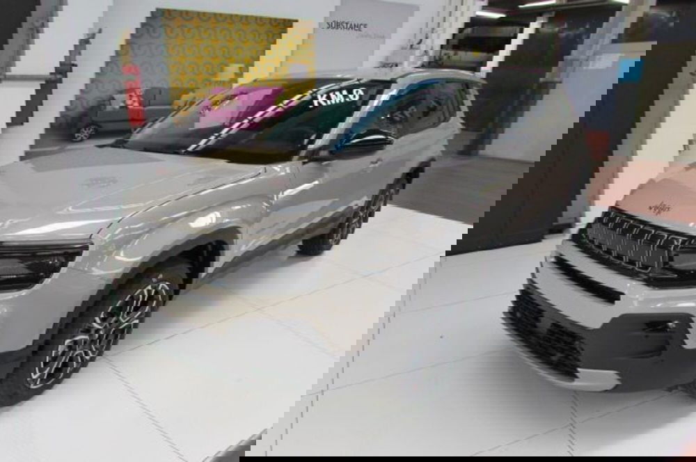 Jeep Avenger nuova a Milano