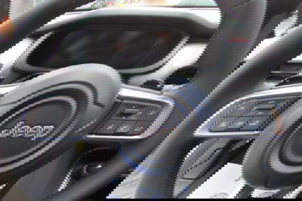 Jeep Avenger nuova a Milano (11)