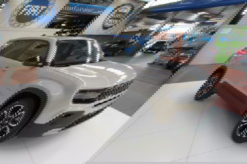 Jeep Avenger nuova a Milano (2)