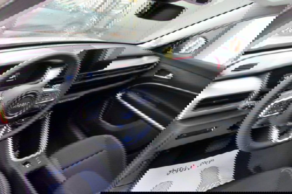 Jeep Avenger nuova a Milano (7)