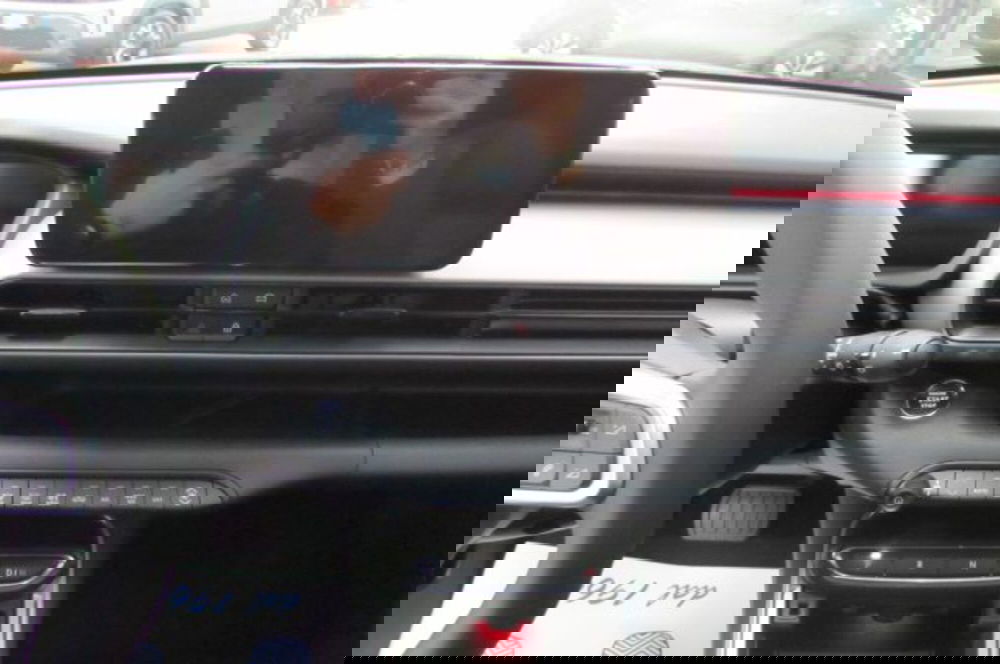 Jeep Avenger nuova a Milano (8)