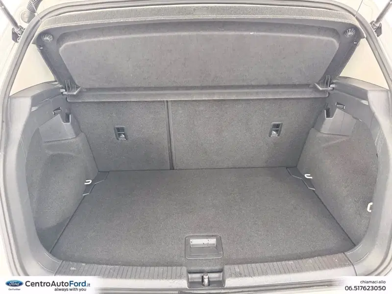 Volkswagen T-Cross usata a Roma (11)