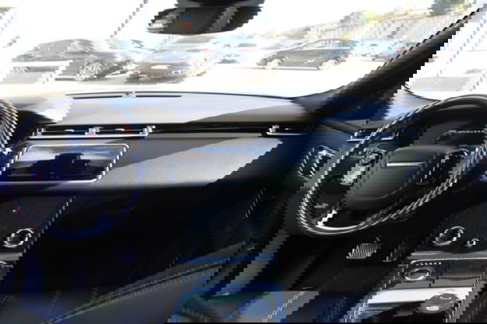 Land Rover Range Rover Velar usata a Lecce (10)