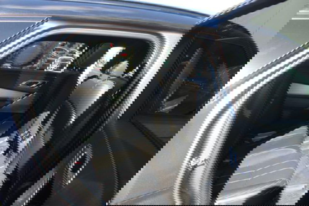 Land Rover Range Rover Velar usata a Lecce (9)