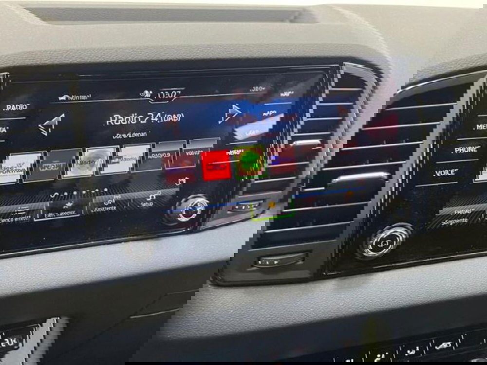 Skoda Karoq usata a Como (13)