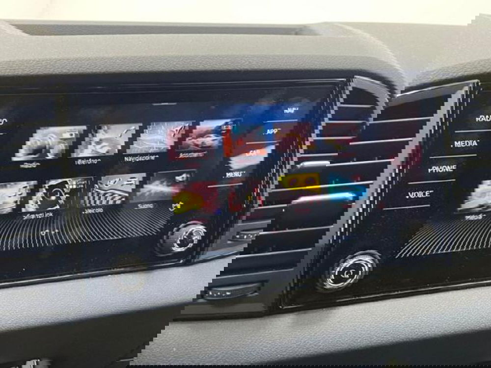 Skoda Karoq usata a Como (15)