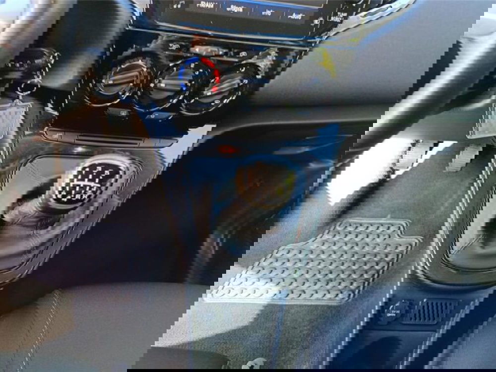 Lancia Ypsilon usata a Bari (19)