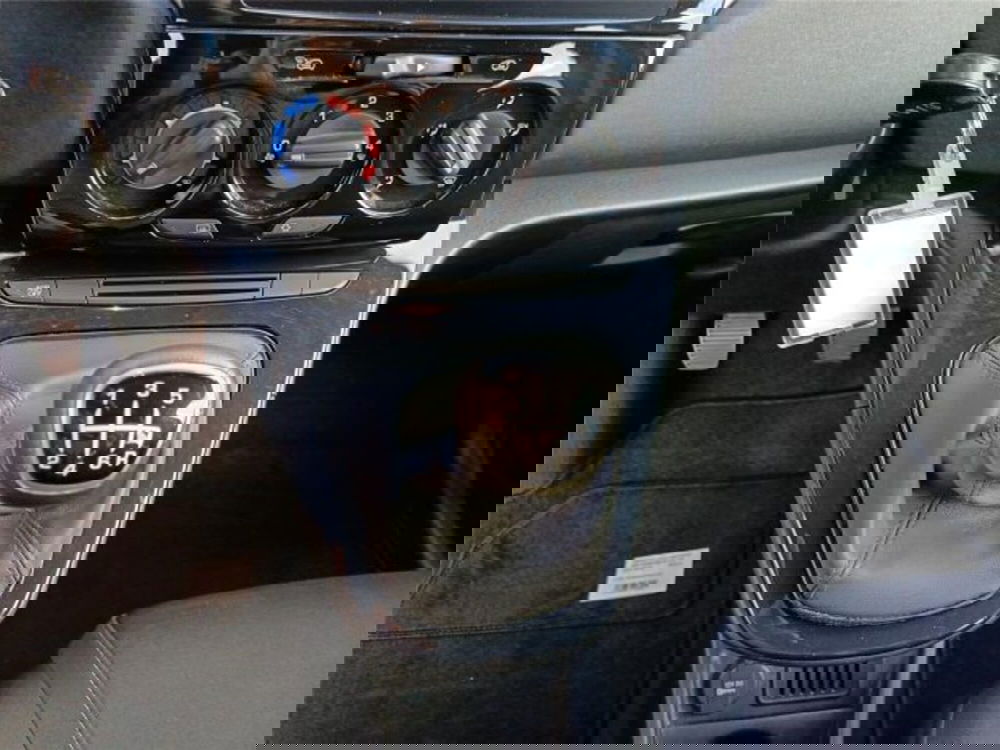 Lancia Ypsilon usata a Bari (17)