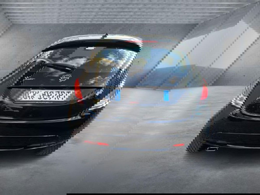 Lancia Ypsilon usata a Bari (5)