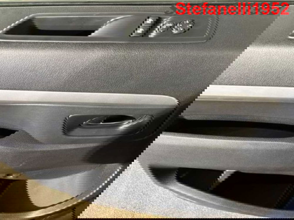 Peugeot Traveller nuova a Bologna (10)