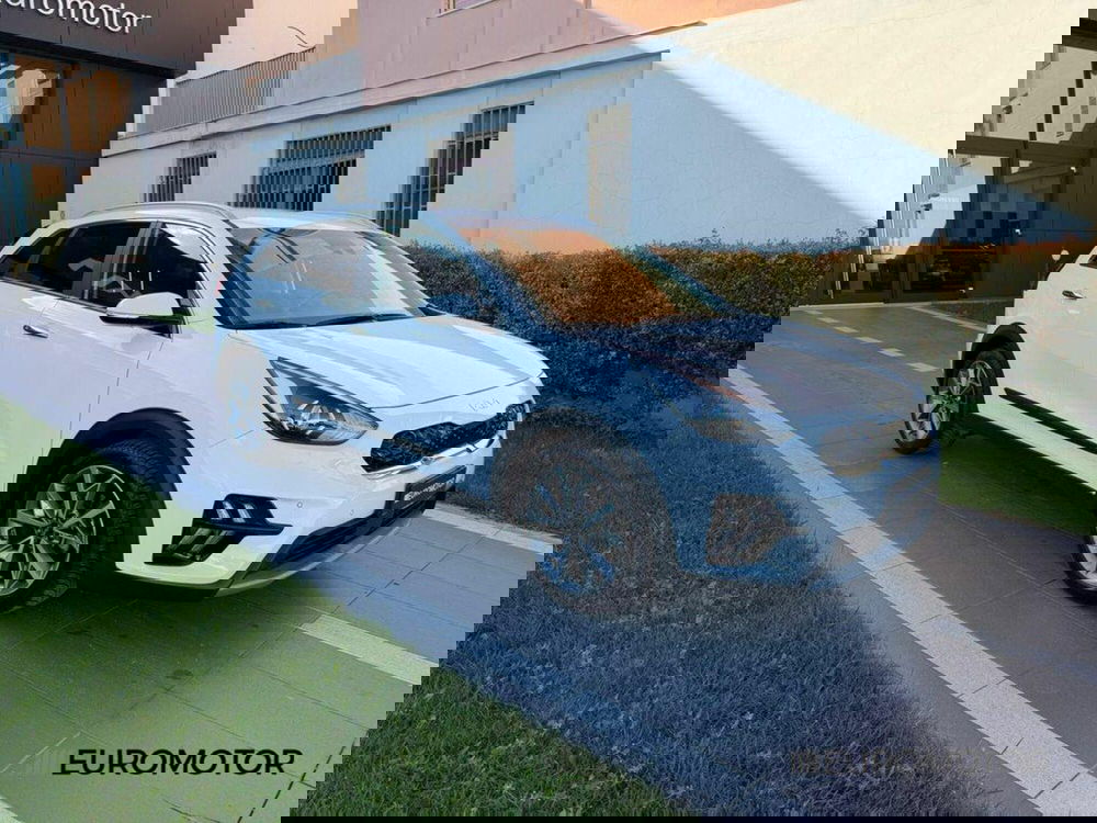 Kia Niro usata a Bari (3)