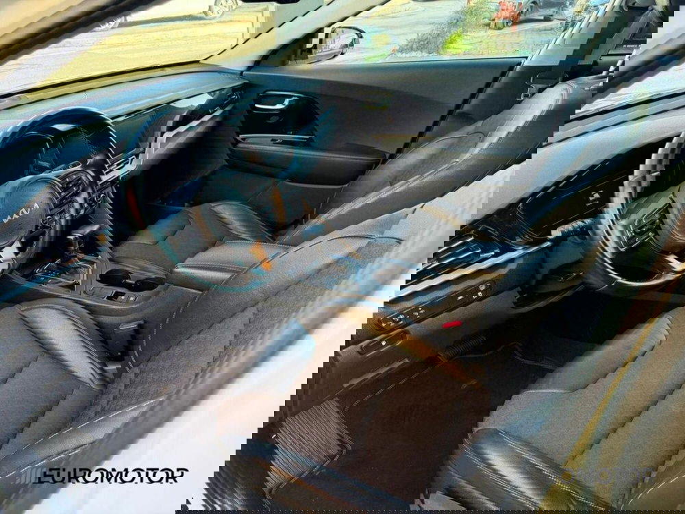 Kia Niro usata a Bari (9)