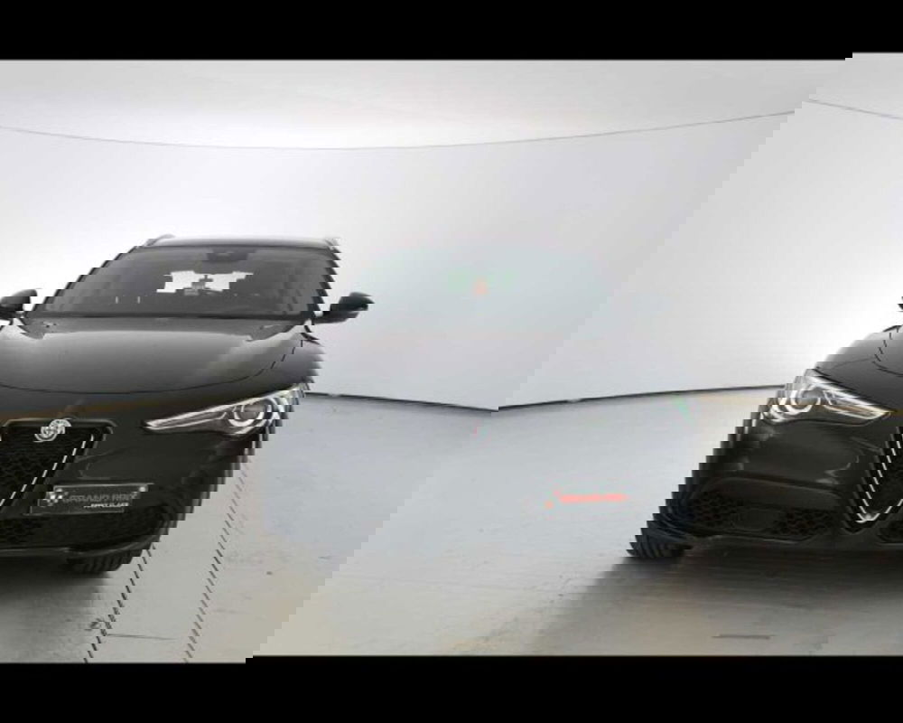 Alfa Romeo Stelvio usata a Bologna (2)