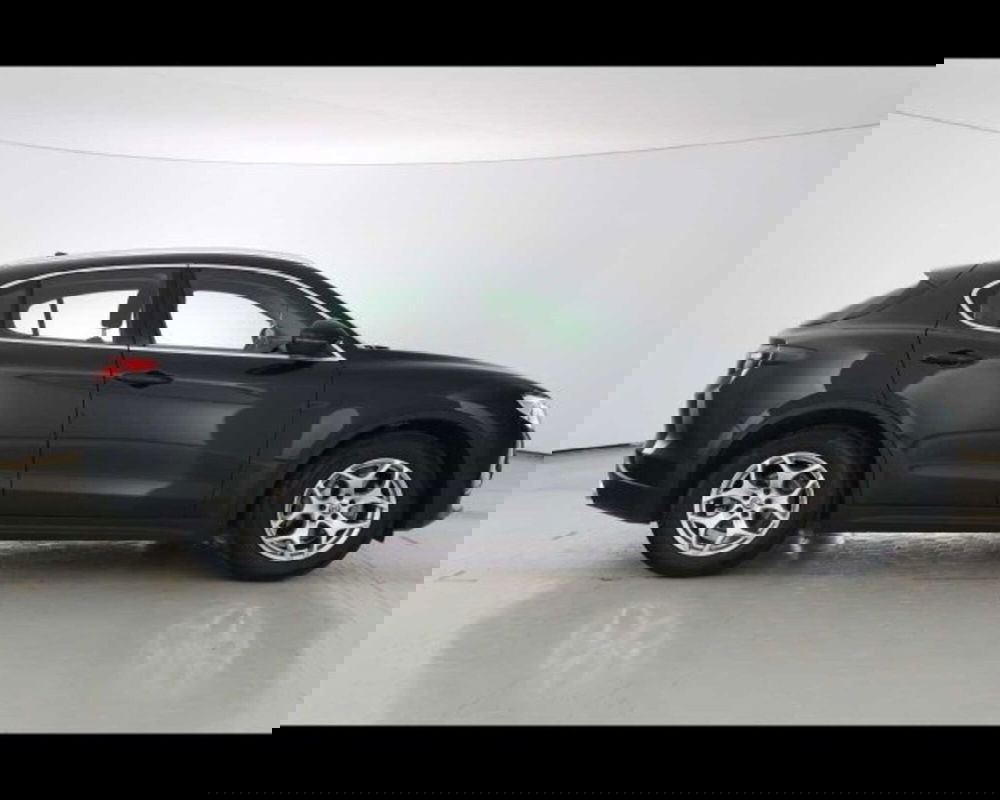 Alfa Romeo Stelvio usata a Bologna (4)