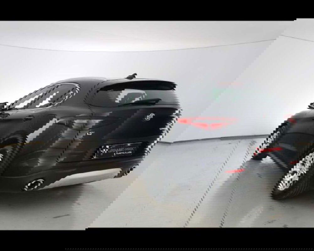 Alfa Romeo Stelvio usata a Bologna (7)