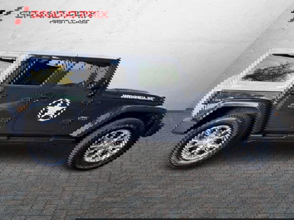 Jeep Wrangler Unlimited usata a Bologna (6)