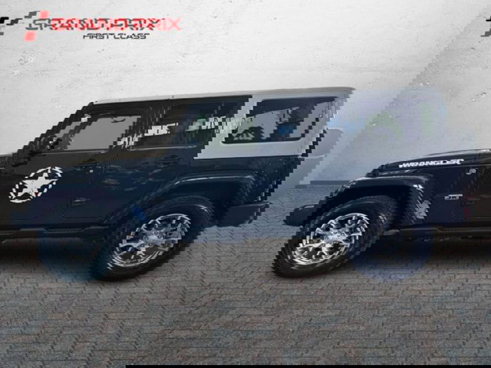 Jeep Wrangler Unlimited usata a Bologna (7)