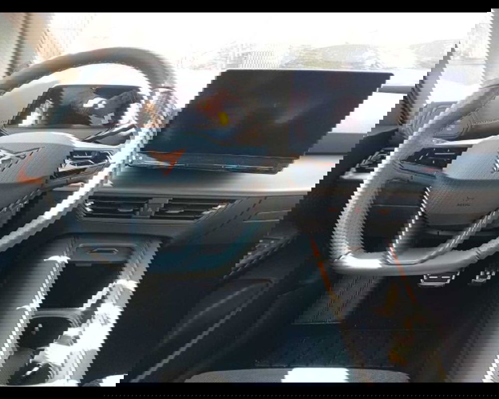 Cupra Born nuova a Bologna (7)