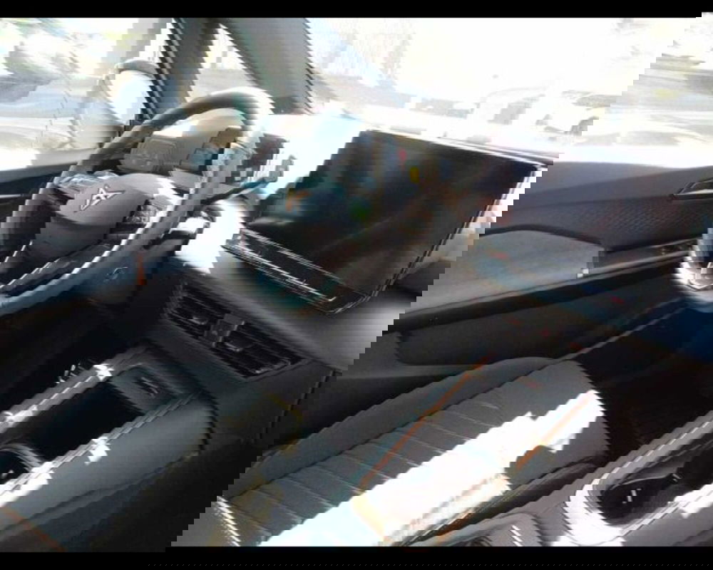 Cupra Born nuova a Bologna (8)