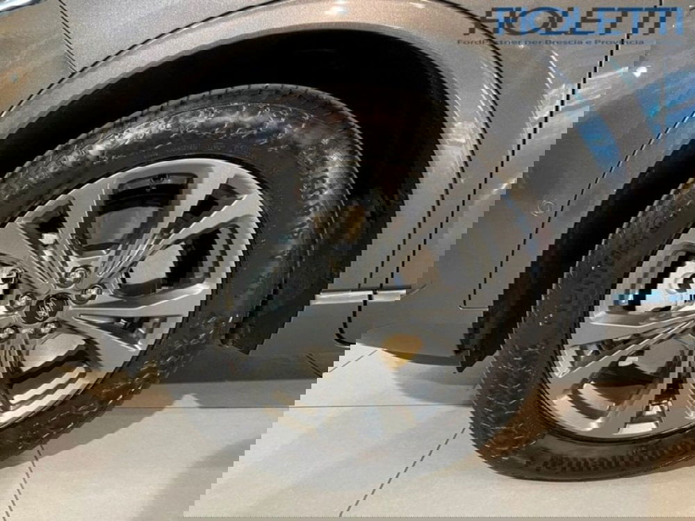 Ford Kuga nuova a Brescia (13)