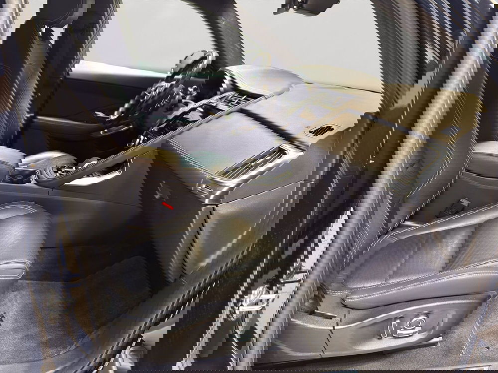 Jaguar E-Pace usata a Latina (3)