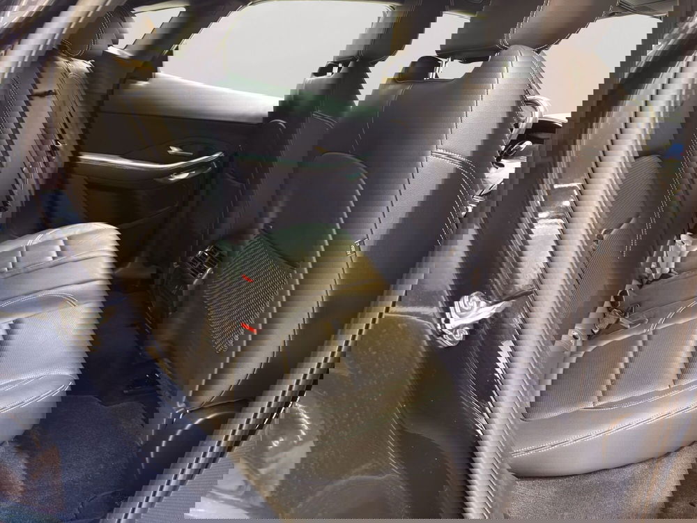 Jaguar E-Pace usata a Latina (5)