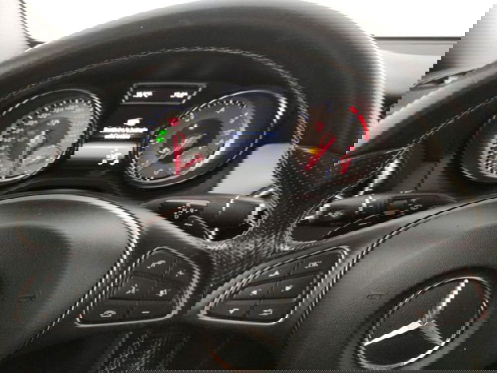 Mercedes-Benz CLA Shooting Brake usata a Modena (12)