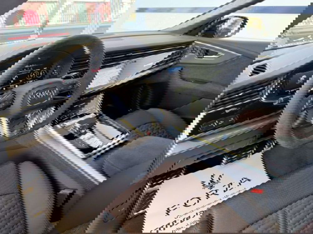 Audi RS Q8 nuova a Torino (7)