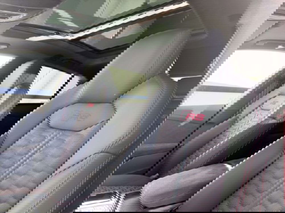 Audi RS Q8 nuova a Torino (8)