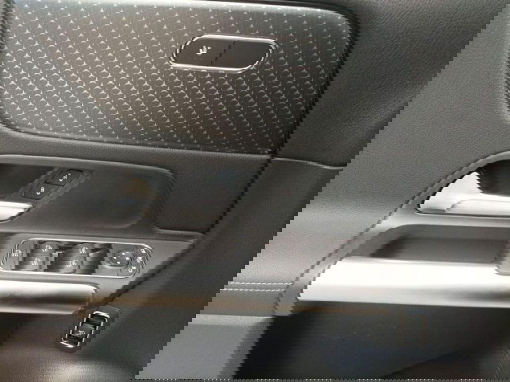Mercedes-Benz GLA SUV usata a Novara (18)