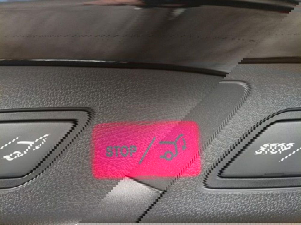 Mercedes-Benz GLA SUV usata a Novara (19)