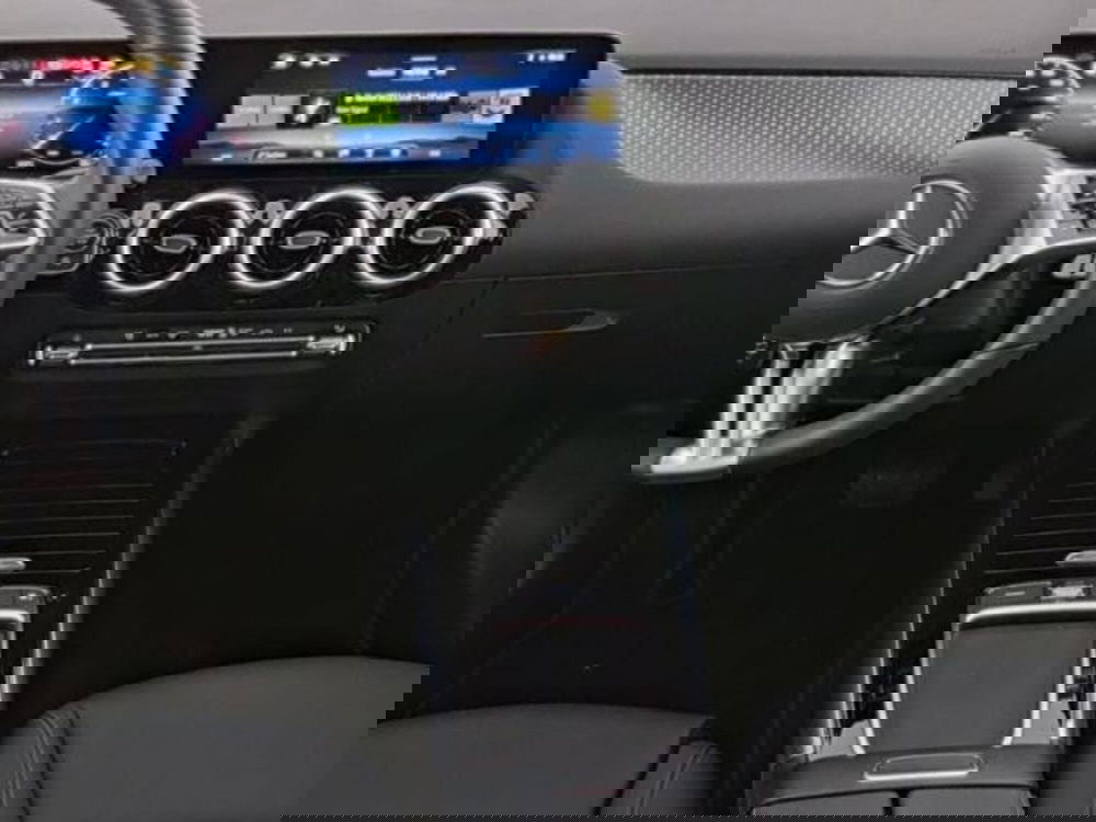 Mercedes-Benz GLA SUV usata a Novara (8)