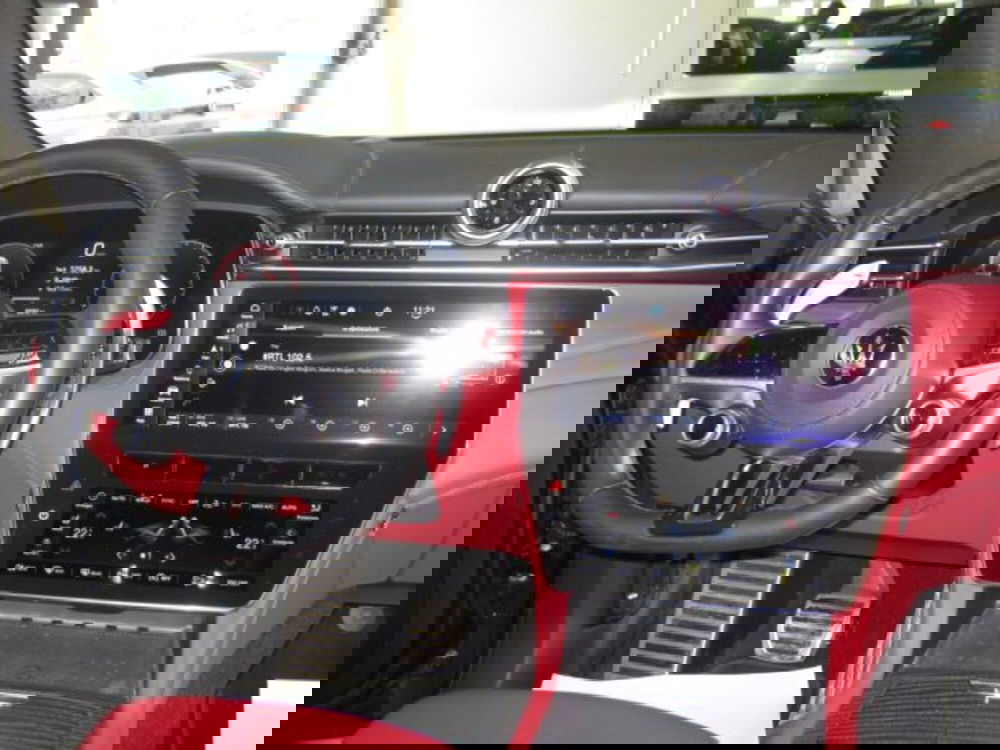 Maserati Grecale usata a Fermo (12)