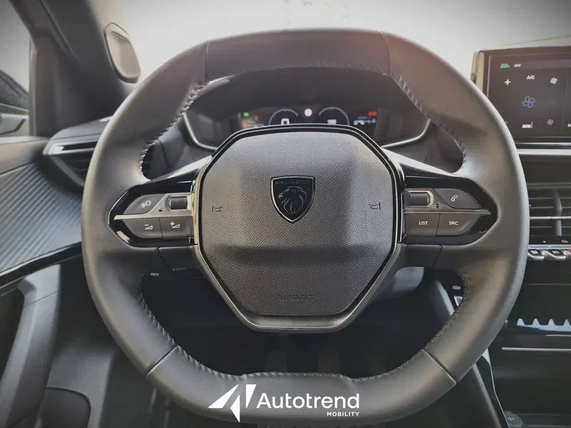 Peugeot 2008 usata a Bari (9)
