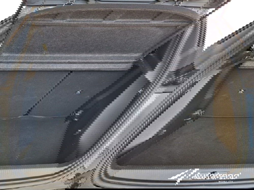 Peugeot 2008 usata a Bari (15)